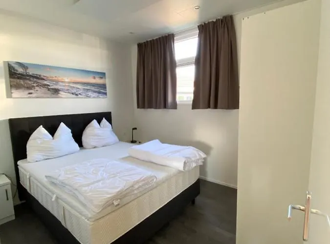 Дом отдыха Luxus Cube Am Mit Schwimmbad In Nl *