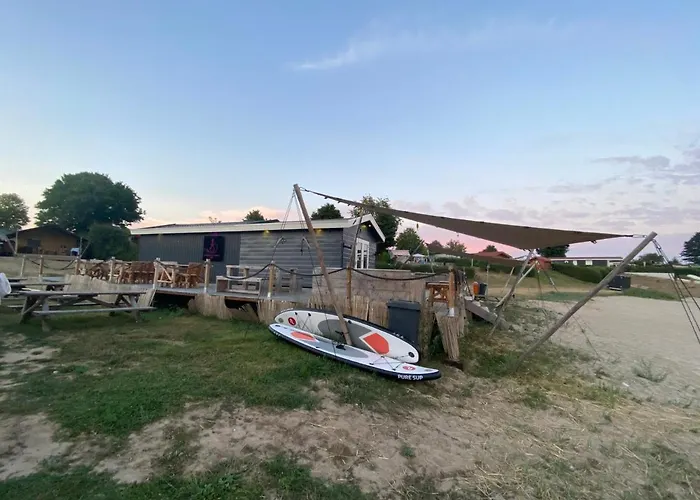 Luxus Cube Am Mit Schwimmbad In Nl Дом отдыха