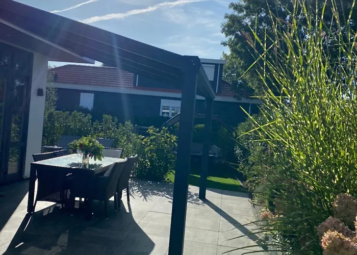 Semesterbostad Luxus Cube Am Mit Schwimmbad In Nl