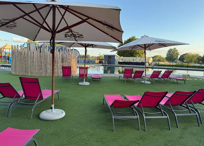 Semesterbostad Luxus Cube Am Mit Schwimmbad In Nl Lathum